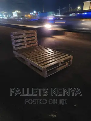 Pallet Bed- 4*6 Detachable and Blazed Pallet Bed. (EN#010 )