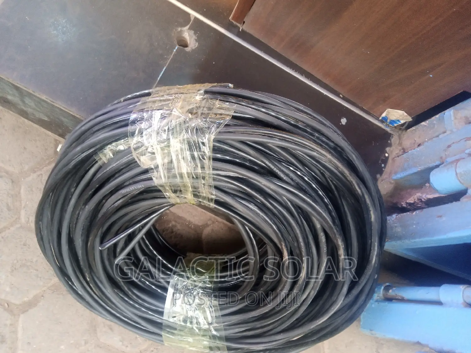 Drop Twist Cable