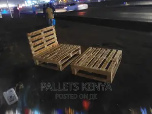 4*6 Pallet Bed- Detachable and Blazed Pallet Bed. (EN#P2,05)