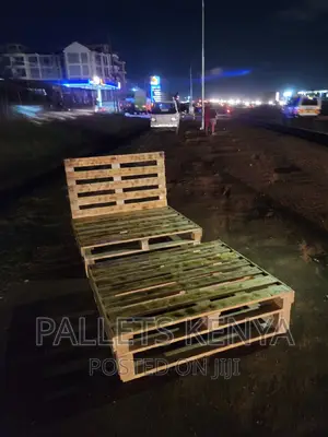 4*6 Pallet Bed- Detachable and Blazed Pallet Bed. (EN#3R,01)