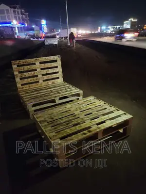 Pallet Bed- 4*6 Detachable and Blazed Pallet Bed.(EN#R3,02,)