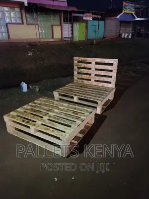 4*6 Pallet Bed- Detachable and Blazed Pallet Bed.