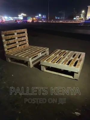 Pallet Bed- 4*6 Detachable and Blazed Pallet Bed. EN#7R,02,)