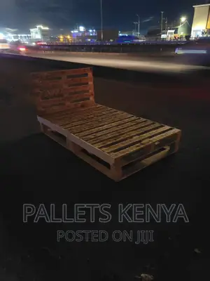4*6 Pallet Bed- Detachable and Blazed Pallet Bed. (EN#R8,02)
