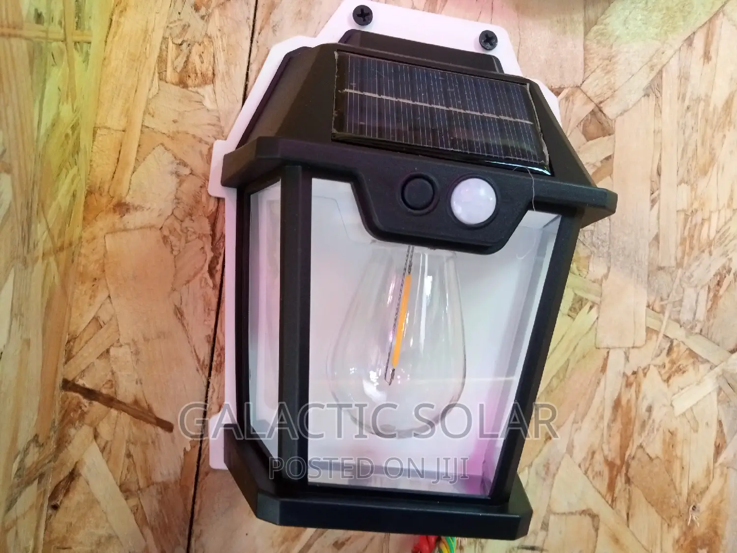 Solar Wall Bracket With Sensor