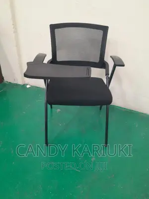 Spacious Foldable Lecture Chair