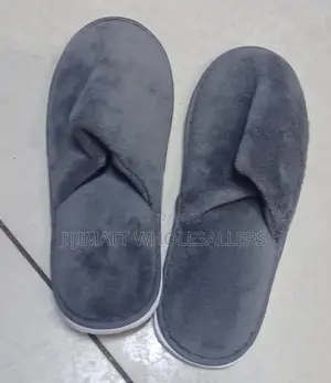 Adult Indoor Sandals Warm With Cotton and Soft Texture