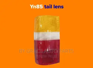 Tail Lens Hilux YN 85.