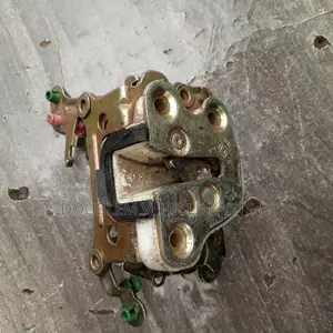 Door Mechanism Nissan E24/E27/Qd32/Urvan/Caravan Original