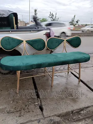 Salon Waiting Bench 4 Seater.
