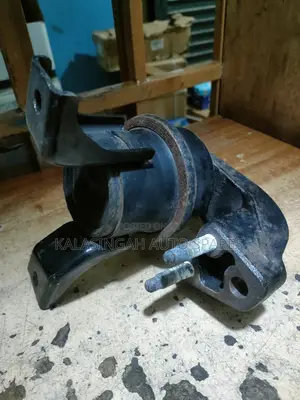 Engine Mounting Premio 240