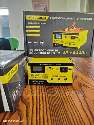 Battery Charger 12/240 Auto Select Computerised Charger