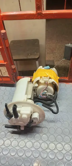 Fuel Pump Toyota Auris, Rumion and Corolla Available.