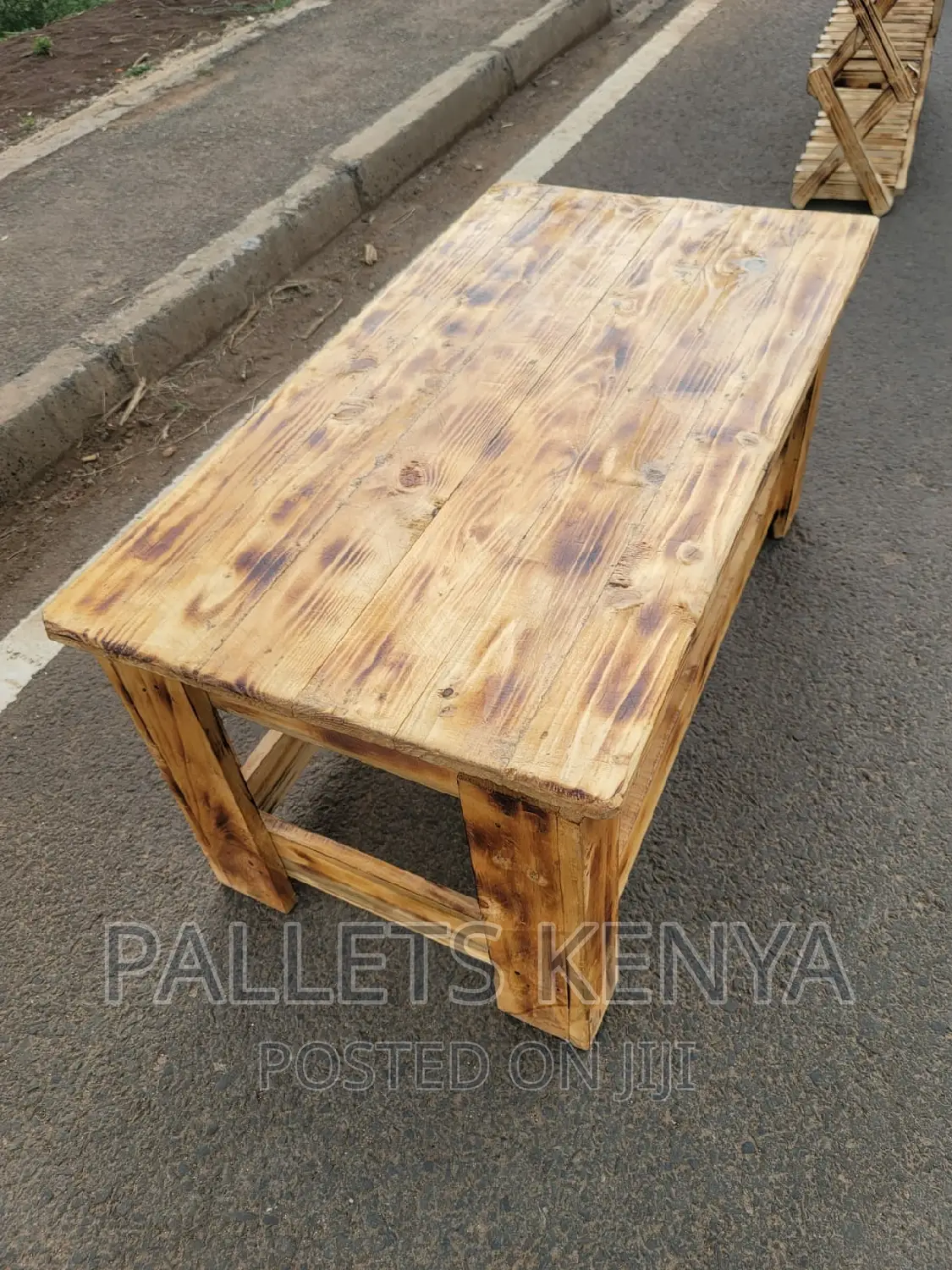 Coffee Table- Pallet Coffee Table. (#,)