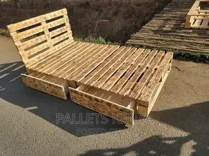 Pallet Bed- 4*6 With Drawers. Detachable and Blazed.(#)