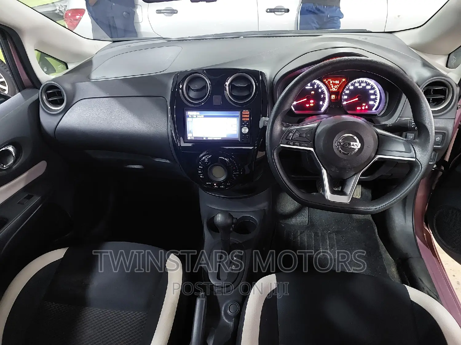 Nissan Note 1.2 Petrol 2017 Pink