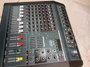 Mackie MK 808 USB Powered Mixer 9 Channels
