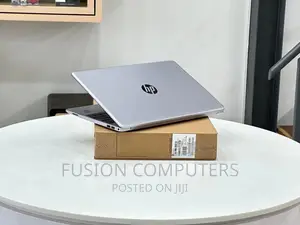 New Laptop HP 250 G8 8GB Intel Core I5 SSD 512GB