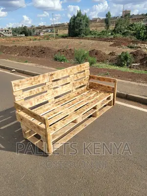 3/4 Seater Pallet Sofa. (#01,2)