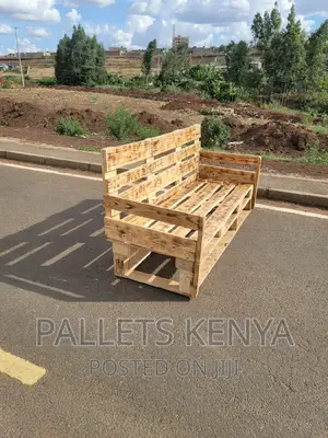 3/4 Seater Pallet Sofa. (#054)