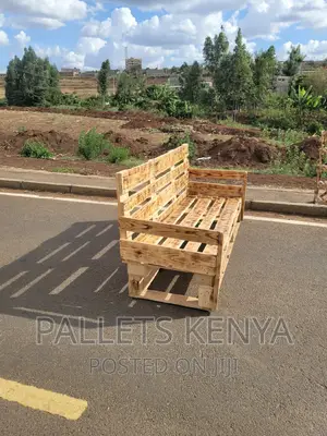 3/4 Seater Pallet Sofa. (#098)