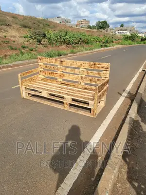 3/4 Seater Pallet Sofa. (#82)