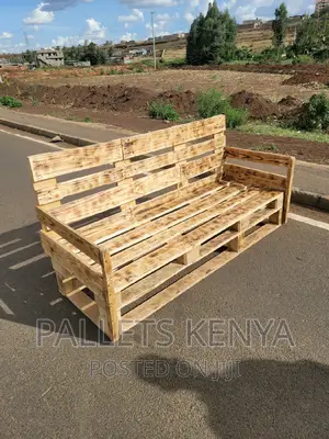 3/4 Seater Pallet Sofa. (#760)