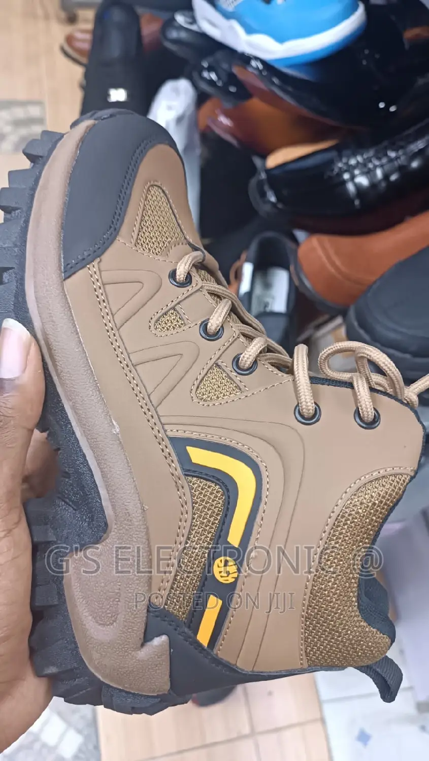 Hiking Boots (Size 37-45)