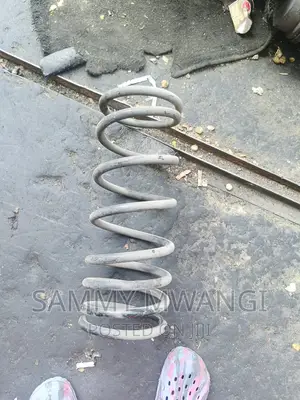 Toyota Belta Front Coil Springs for Ground Clearance