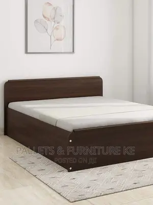 5 by 6 Pallet Bed