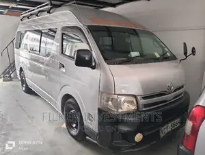 Toyota HiAce 2013 Silver