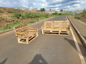 7 Seater Pallet Sofa. (#WT09 )