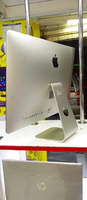 Desktop Computer Apple iMac 8GB Intel Core I5 HDD 1T