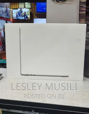 New Laptop Apple MacBook Air 2022 M2 8GB Apple M2 SSD 256GB