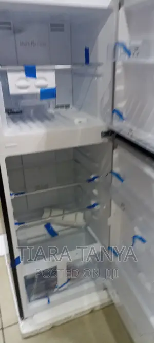 Von VART-26NMS Double Door Fridge 200L – Silver