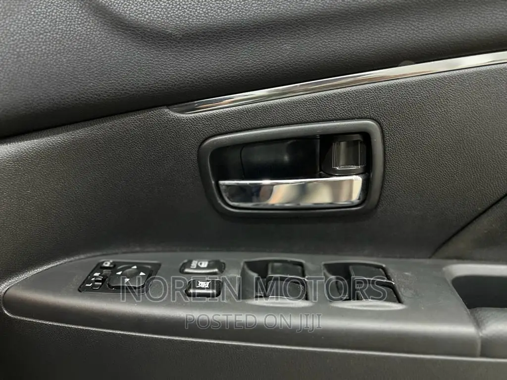Mitsubishi RVR 2017 Silver