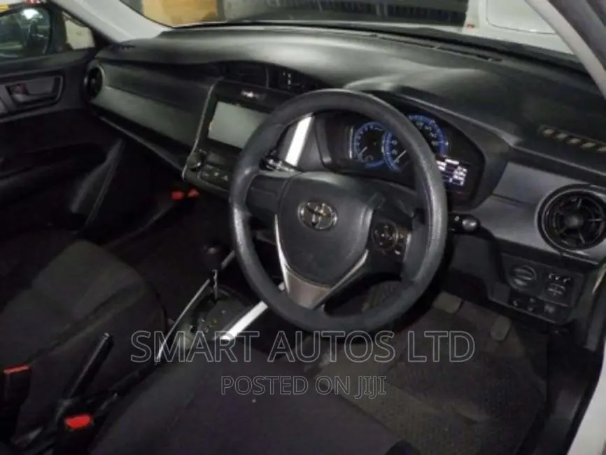 Toyota Corolla Fielder 2018 White