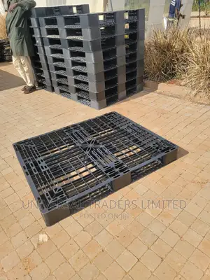 Plastic Pallets - Serrated Plastic Pallets