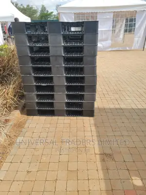 Plastic Pallets - Black Plastic Pallets