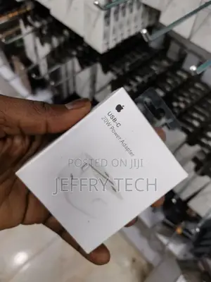 Apple 20W USB-C Power Adapter - White