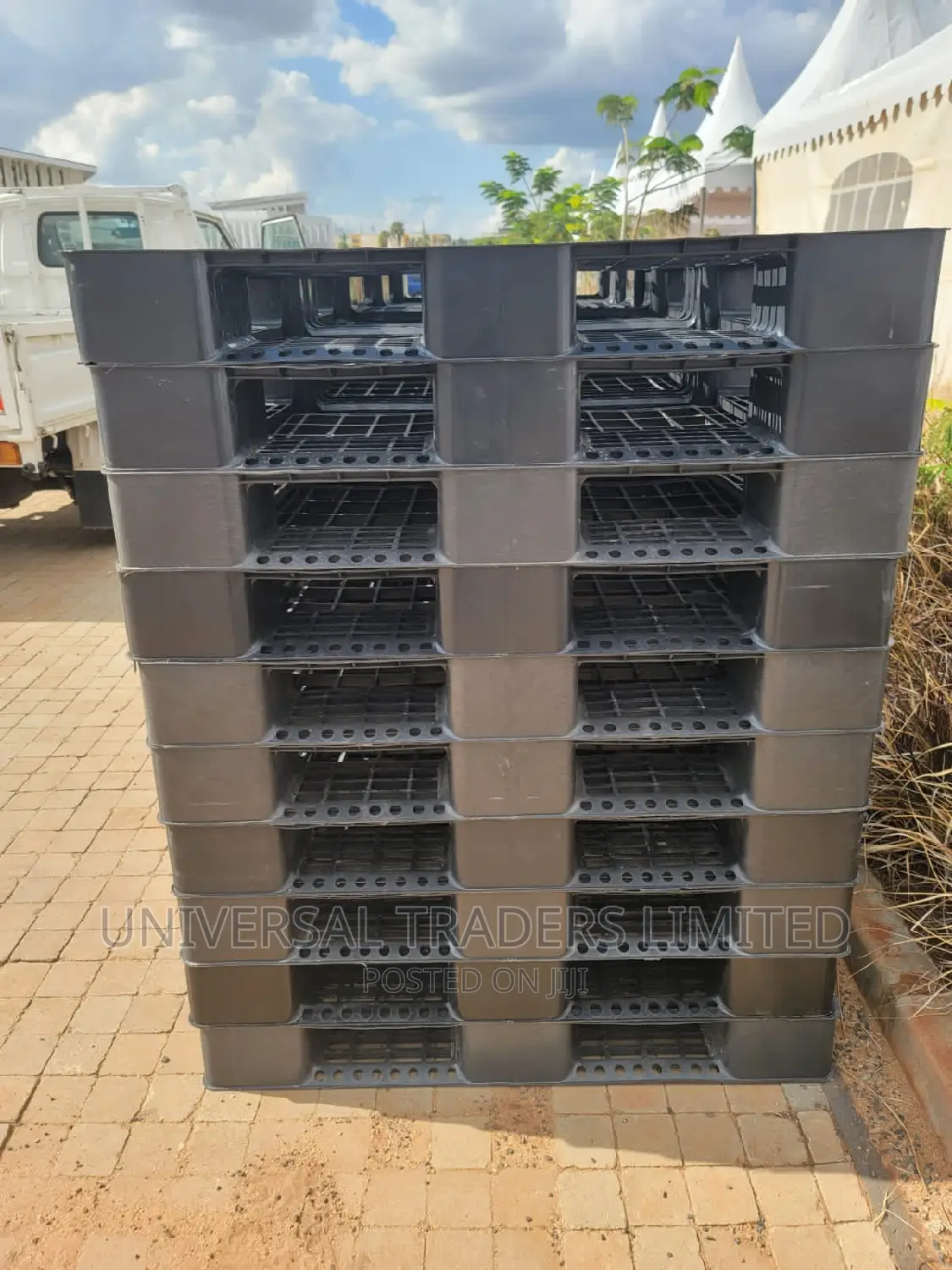 Plastic Pallets - Serrated Heavy Duty Plastic Pallets