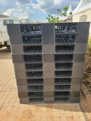 Plastic Pallets - Serrated Heavy Duty Plastic Pallets