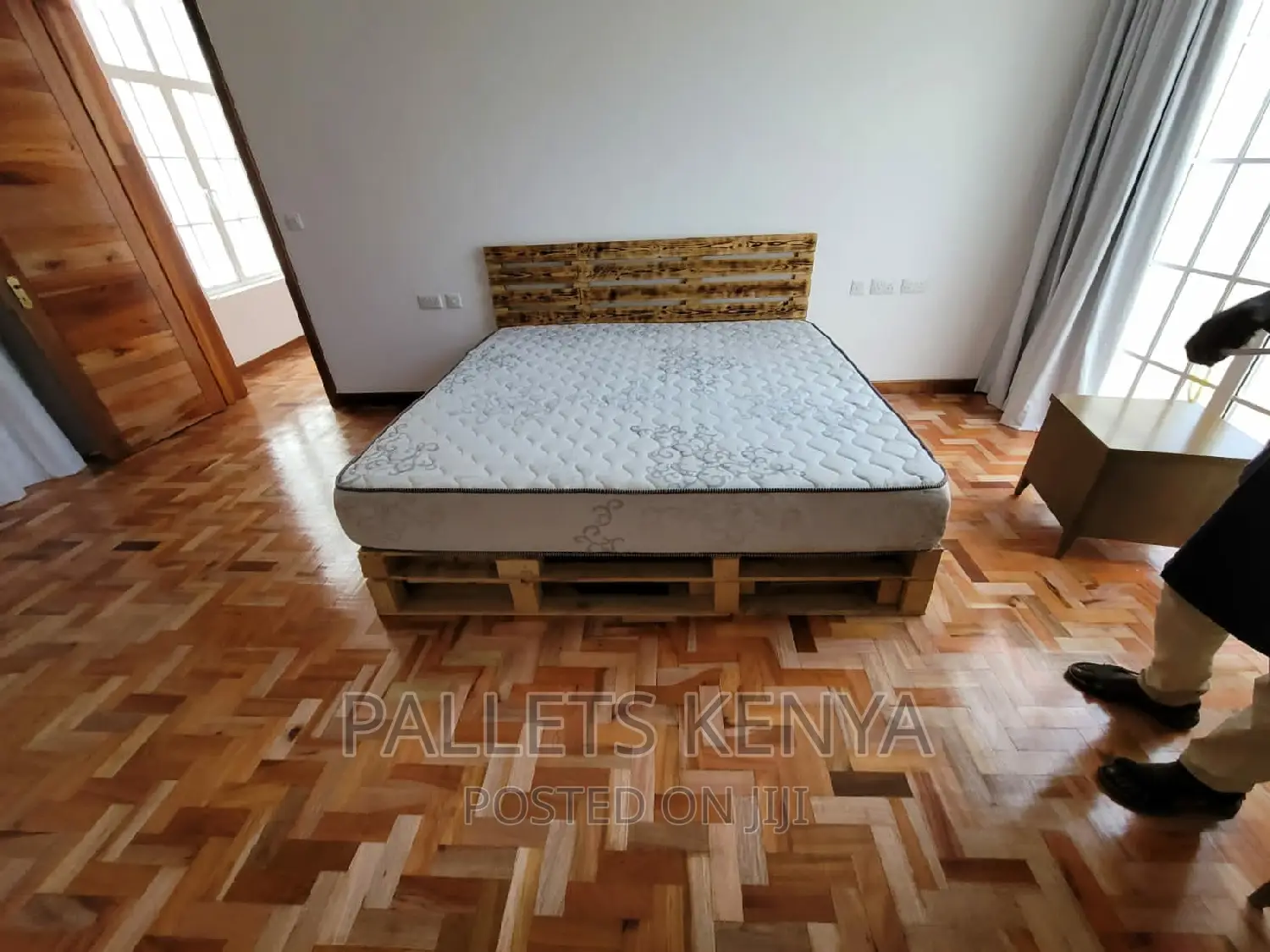Pallet Bed - 6×6 Pallet Bed Frame. (Es#01)