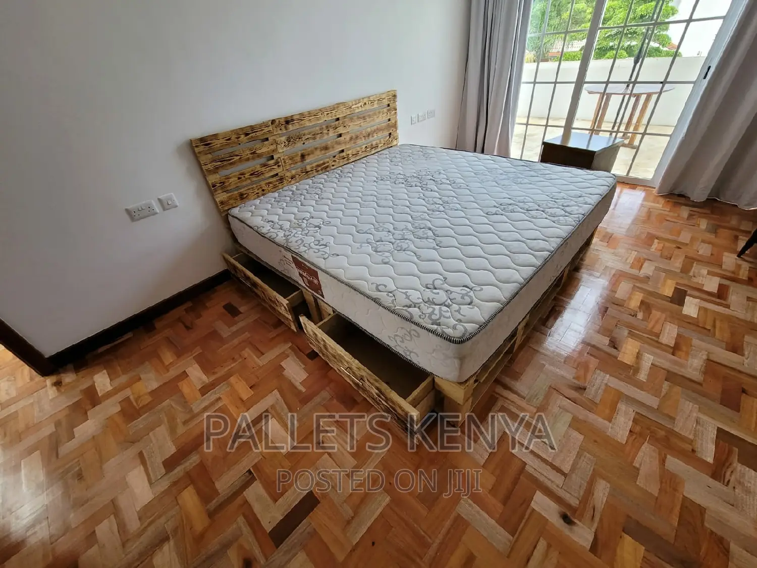 Pallet Bed - 6×6 Pallet Bed Frame. (Es#01)
