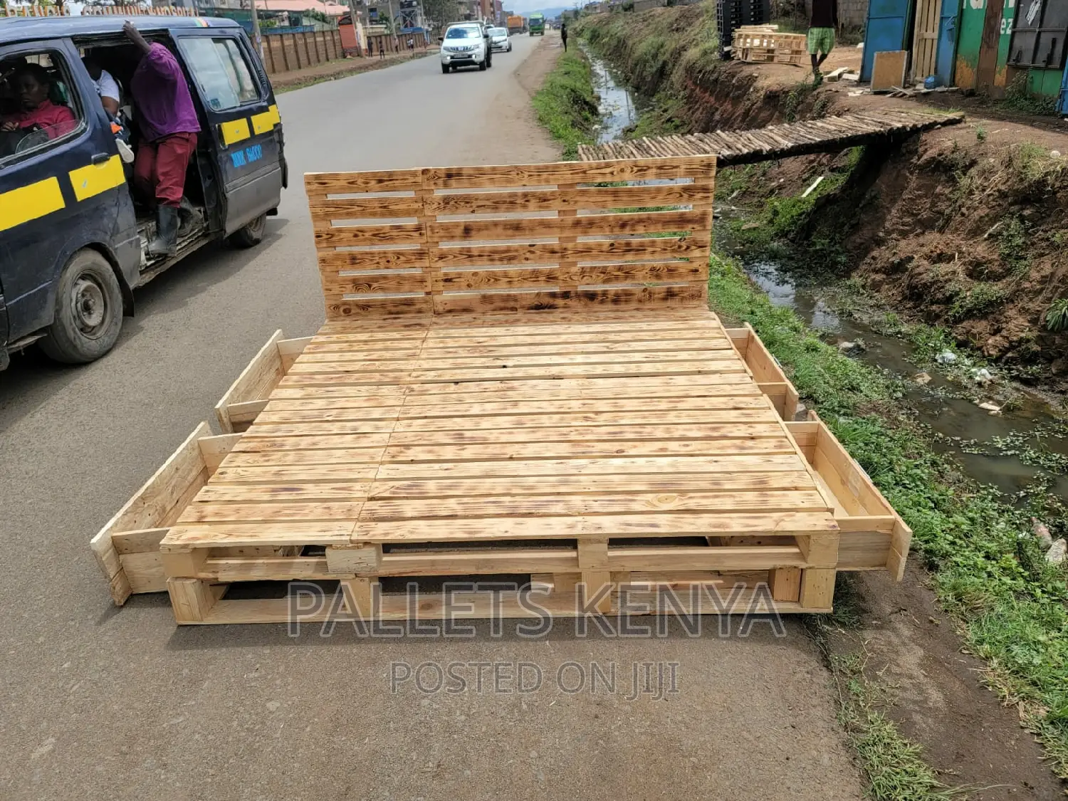 Pallet Bed- 6*6 With Two Drawers. (ES#01)