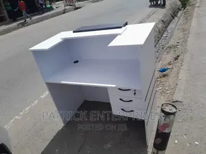 Morden MDF Reception Desk 1.4 MTRS