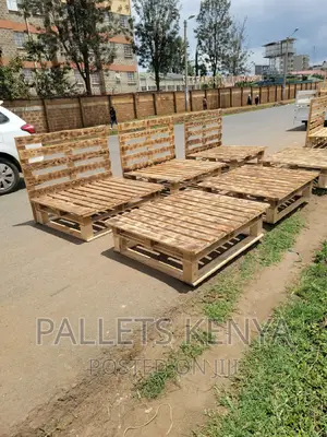 Pallet Bed- 4*6 Detachable and Blazed Pallet Bed. (#SE98)