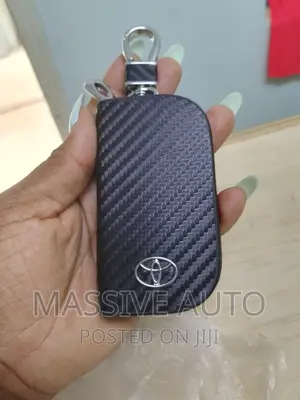 New Generic Carbon Toyota Key Holder