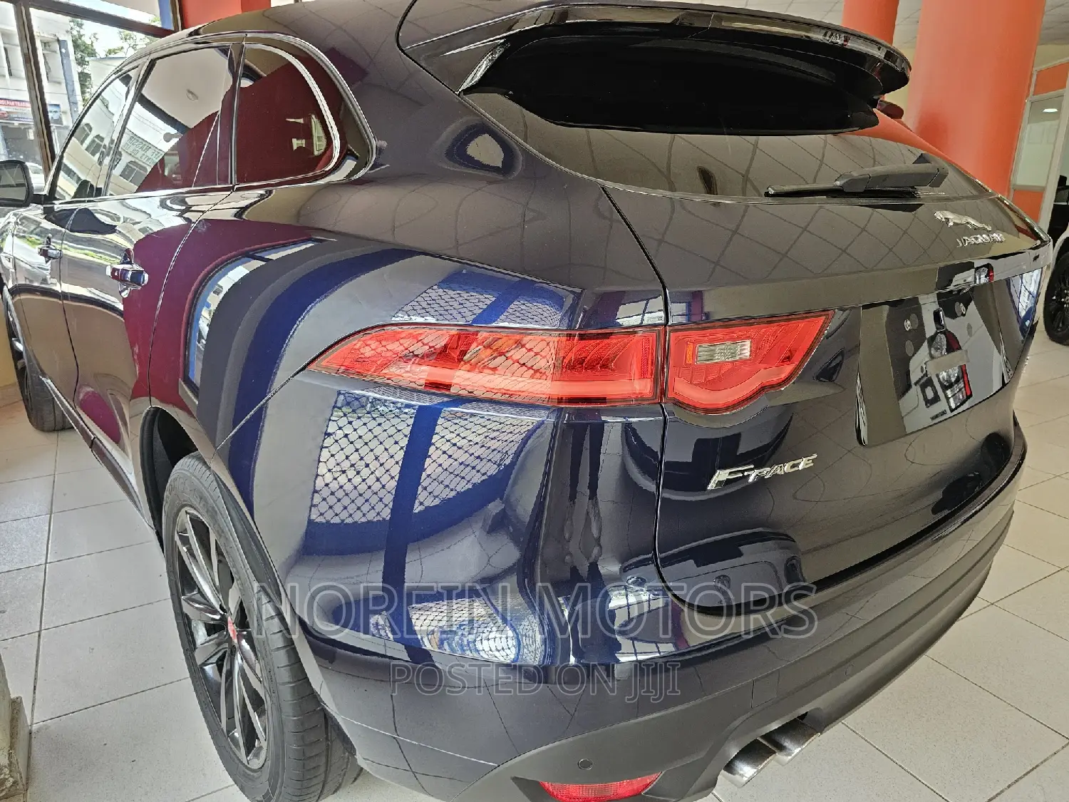 Jaguar F-Pace 2017 Blue