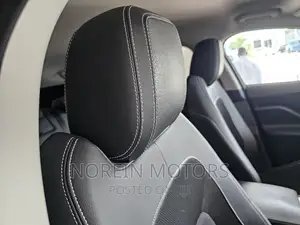 Jaguar F-Pace 2017 Blue